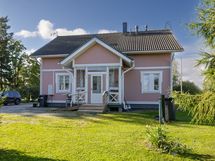 Julkisivu