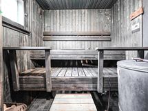 Sauna jossa 2 kiuasta