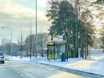 Lähin bussipysäkki on ihan vieressä.