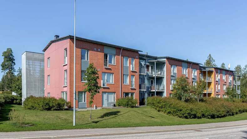 Kerrostalo – Kirkkonummi, Bro, Kuntakeskus