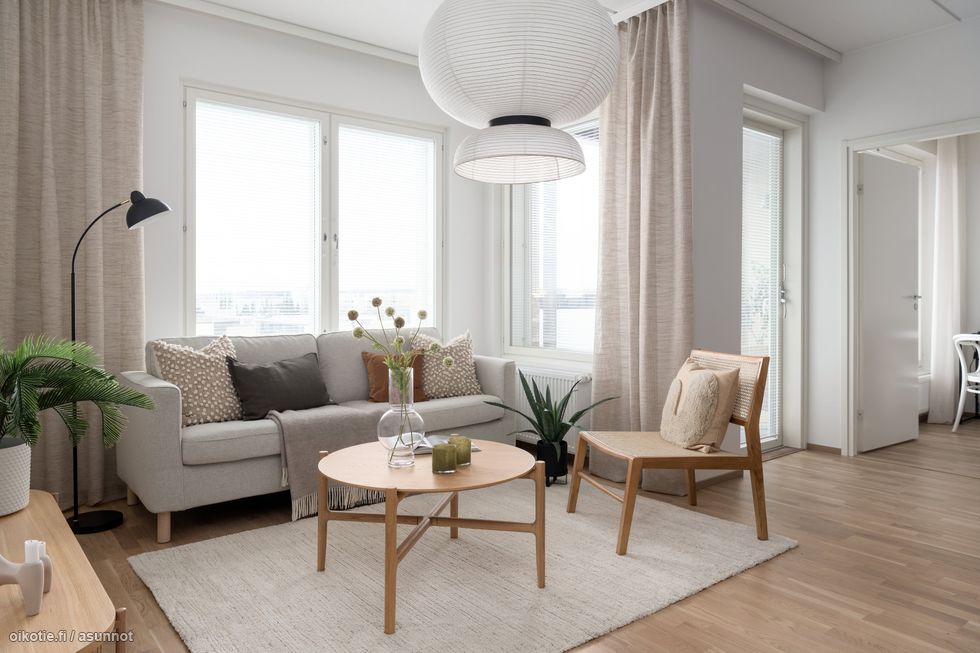 Asunto E29, 4h+kt+s, 83 m2, 7 krs. - Olohuone