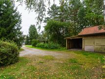 Purkukuntoinen rakennus