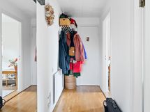 Talonmiehen asunnon eteinen