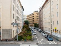 Olohuoneen ikkunanäkymä