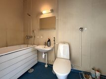 alakerran wc/kylpyhuone