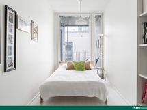 Pienempi makuuhuone/työhuone