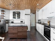 Keittiö remontoitu 2010