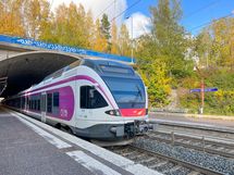 Malminkartanon juna-asemalle on kävellen n. 900m.