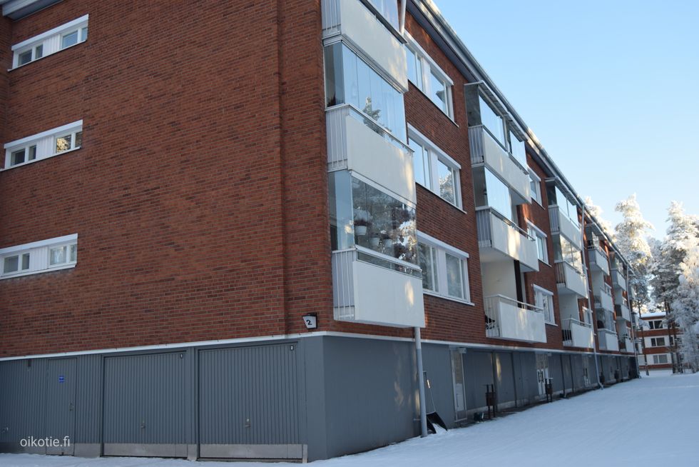 Julkisivu