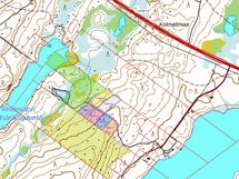 Kaikki myytävät tontit, joista 7 250 - 8 000 m2:n tontit oranssi, sininen, pinkki ja violetti.