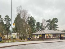 Bussipysäkki aivan kodin vieressä.