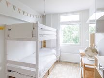 Keskimmäinen makuuhuone