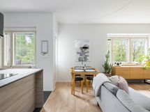 Tämä skandinaavisin sävyin, hyvällä maulla toteutettu koti on täysin muuttovalmis.