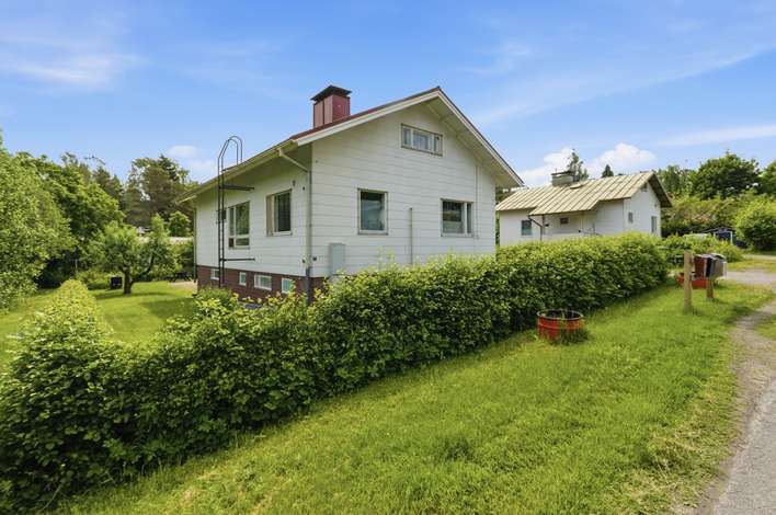 Omakotitalo, 2-3mh+k+2kph+s+wc+autotalli+avovintti, 96/192 m², Koivuhaka, Parainen
