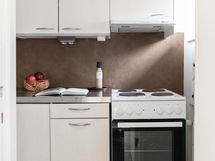 Ikkunallinen kk, astianpesukone.