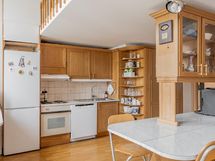 Keittiön yläpuolella parvi