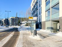 Bussit kulkevat läheltä