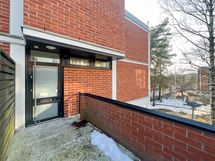 Tällä asunnolla on oma sisäänkäynti!