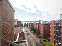 Maisema merelle päin kattoterassilta