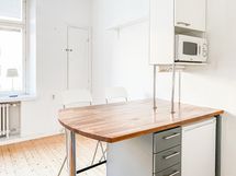 Saareke toimii myös ruokapöytänä