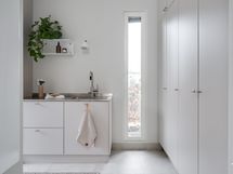 Valoisa kodinhoitohuone