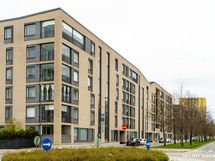 Ulko-ovelta kävelet meren rannalle kahdessa minuutissa.