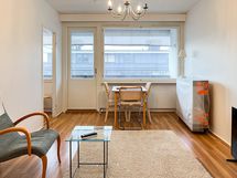 Valoisa ja viihtyisä 9. kerroksen koti huippupaikalla ja kivoilla näkymillä! Vesimaksu 0€/kk.