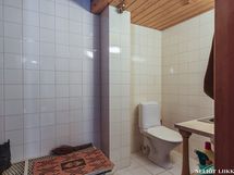 Alakerran wc.