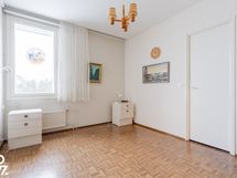 Mahtuu 180cm leveä sänky helposti!