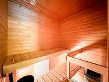Oma sauna tuo arkeen rentoutumisen hetkiä.