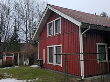 Julkisivu