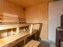 Alakerran sauna