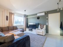 As 3 (2h+k+kph+s+vh). Olohuone