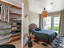 päämakuuhuone ja walk-in vaatehuone