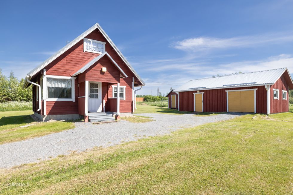 Julkisivu