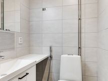 Wc.