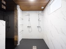 Alakerran Kylpyhuone ja sauna