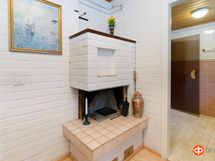 Takkahuone / eteinen