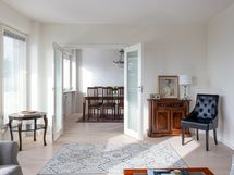 Lasipariovet ruokailuhuoneeseen