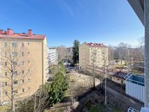 Näkymä sisäpihan suuntaan.