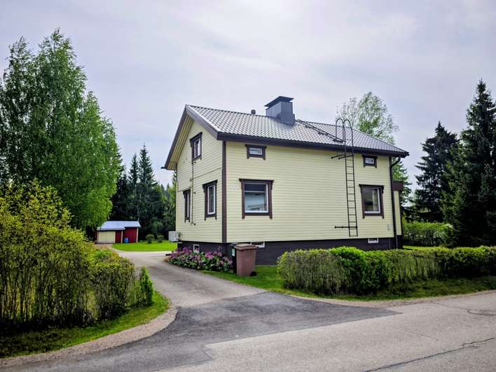 Omakotitalo, 3 mh + oh + k + kph + sauna + et + kuisti + kellari, 90/130 m², Myllykoski, Kouvola