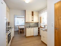 Keittiön on valoisa