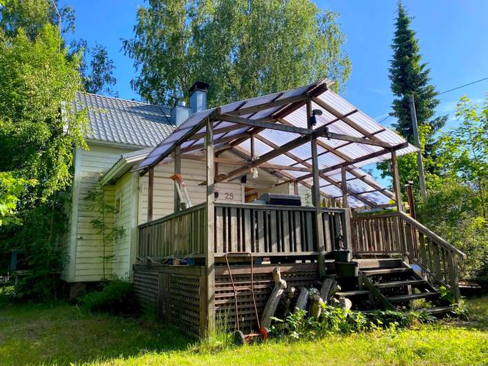 Omakotitalo, AK: Oh+k+kph+s+wc+et+valokatettu kuisti. YK: 2-3 mh+wc., 86/100 m², Rauhala, Kotka