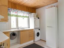 kodinhoitohuone yläkerrassa