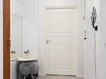 Eteiskäytävä tilanjakajana