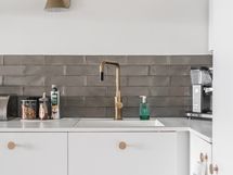 Välitilassa on ryhtiä tuomassa laatoitus.