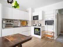 Tilava, vuonna 2020 remontoitu keittiö