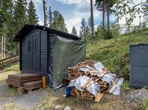 Rinteessä varastotilaa
