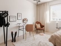 Valokuva vastaavasta kodista 1. kerroksessa