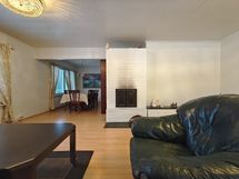 Asuinkerros - olohuone / ruokailutila